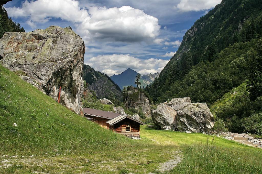 Alpen Appartements Hochmuth Mayrhofen Luaran gambar